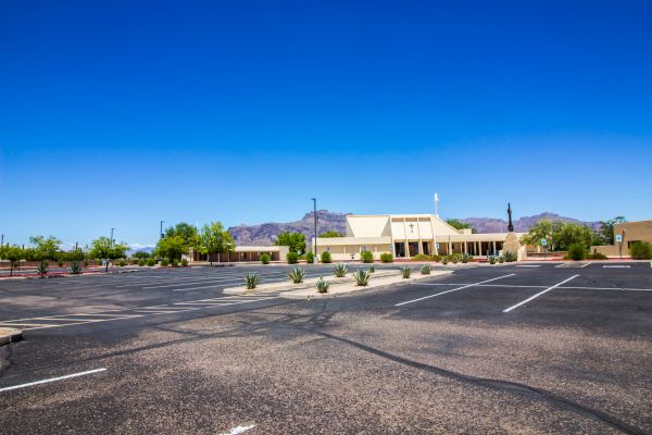 Parking Lot Crack Filling in Turlock