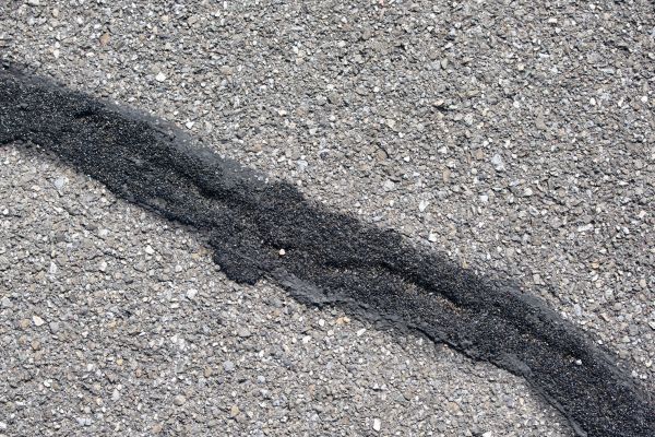 Asphalt Crack Sealing in Turlock
